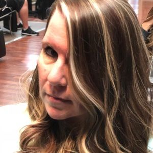 Meet your Posher, Dionne